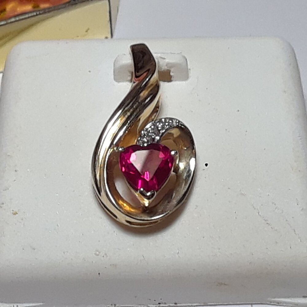 Estate 3/4ct Heart Lab Ruby &Natural Diamond 14Kt Yellow Gold Swirl Pendant20317
